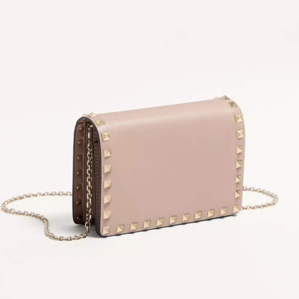 New- Valentino Garavani Rockstud Calfskin Chain Bag In Poudre - Picture 15 of 16